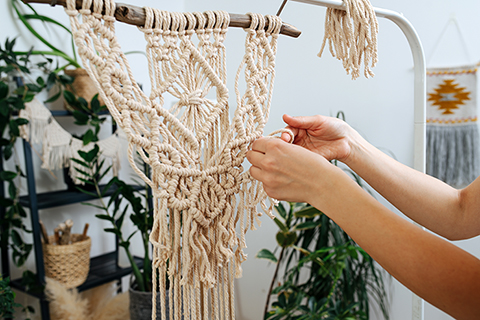 Macrame_vignette.jpg